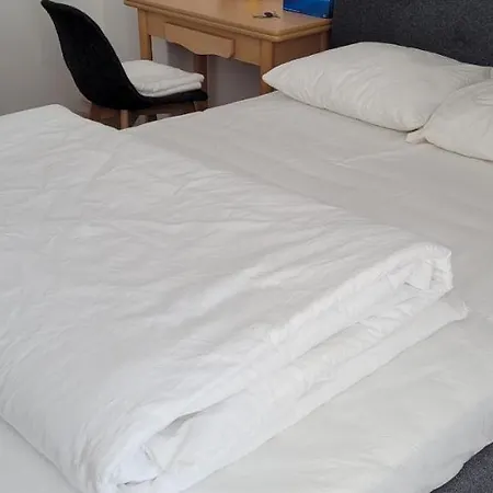 Comfy Near Metro And Airport * ליסבון