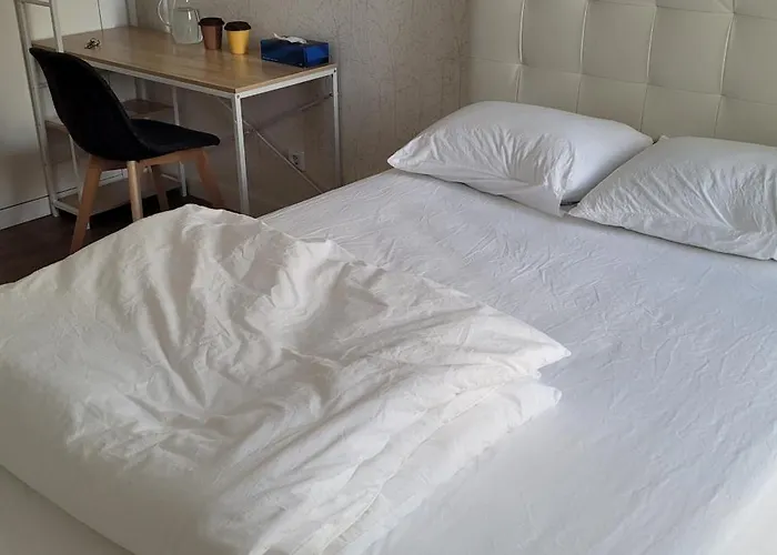 Comfy Near Metro 홈스테이 리스본