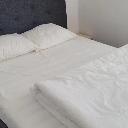 Comfy Near Metro And Airport * Lisboa